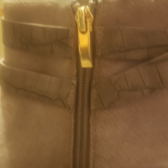 FRANCO SARTO Ankle Bootie - Picture 7 of 8